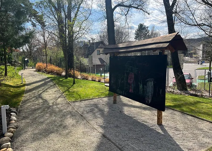 Forest Park Garden *